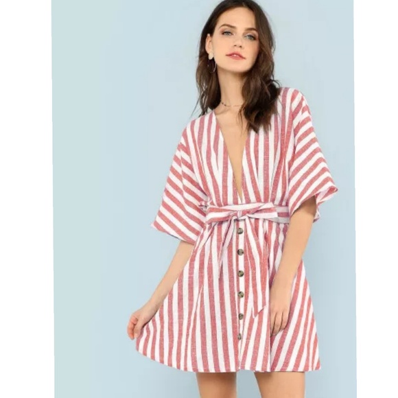 Dresses & Skirts - Deep v neck front button dress